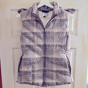 Patagonia 🗻 Plaid goose down puffer vest